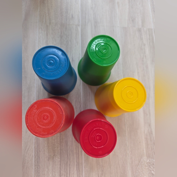5 Tupperware Kids Tumblers - Picture 3 of 3